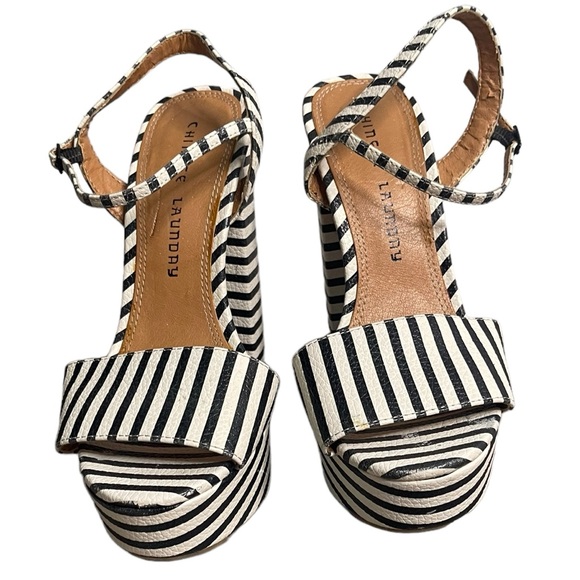 CHINESE LAUNDRY stripped platform heels - Picture 4 of 7